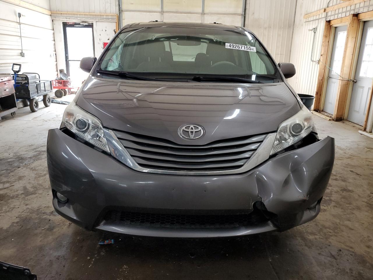 2013 Toyota Sienna VIN 5TDYK3DC8DS384440 Copart auction photo, front end / rear end damage thumbnail 5