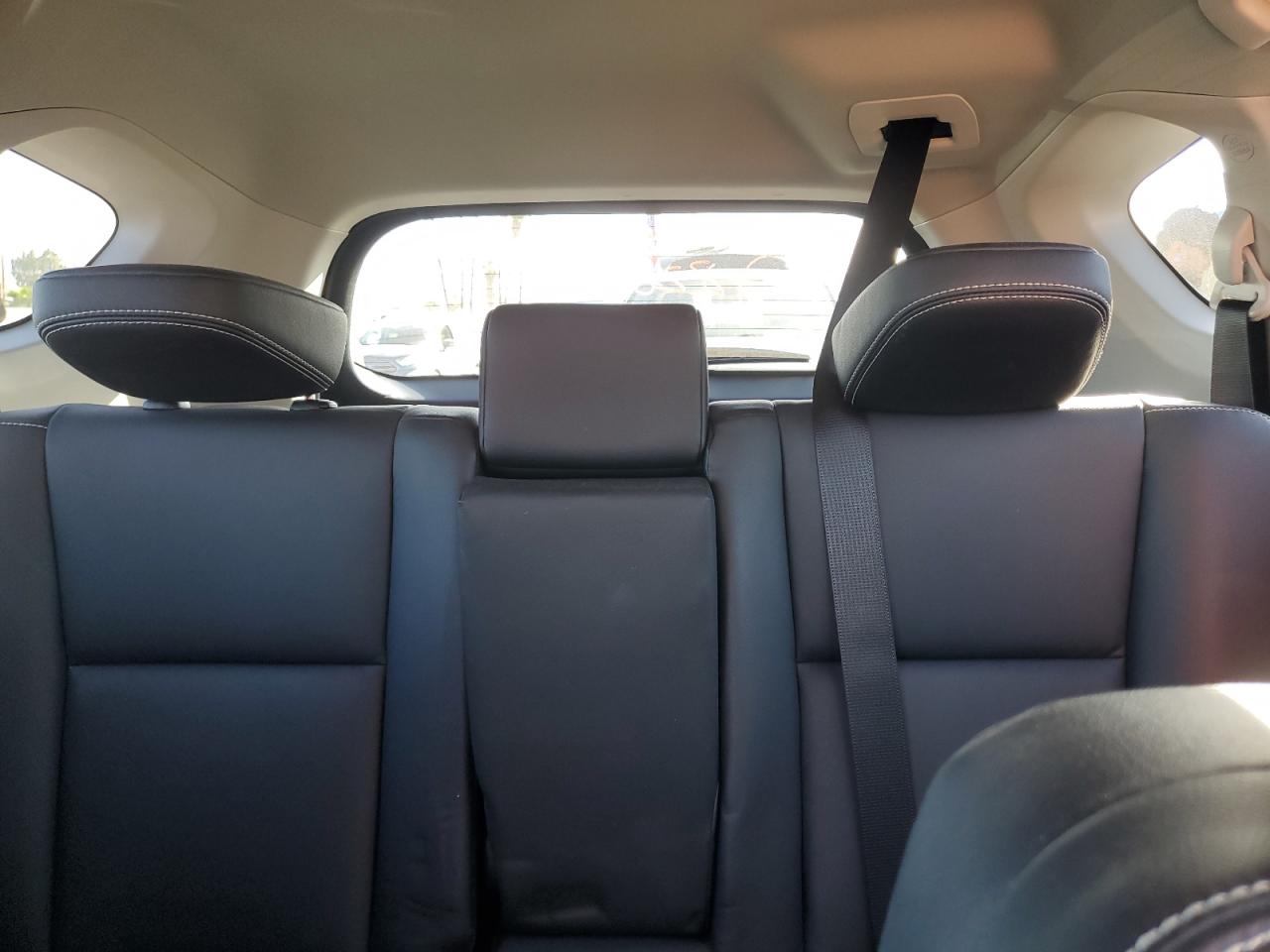 2017 Toyota RAV 4 VIN 2T3DFREV8HW553690 Copart auction photo, front end / minor dent/scratches damage thumbnail 10