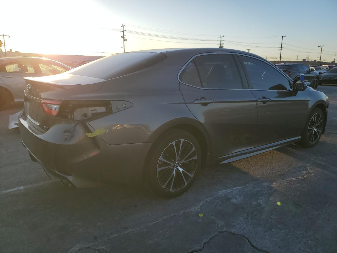 2018 Toyota Camry VIN 4T1B11HK0JU560138 Copart auction photo, all over damage thumbnail 3