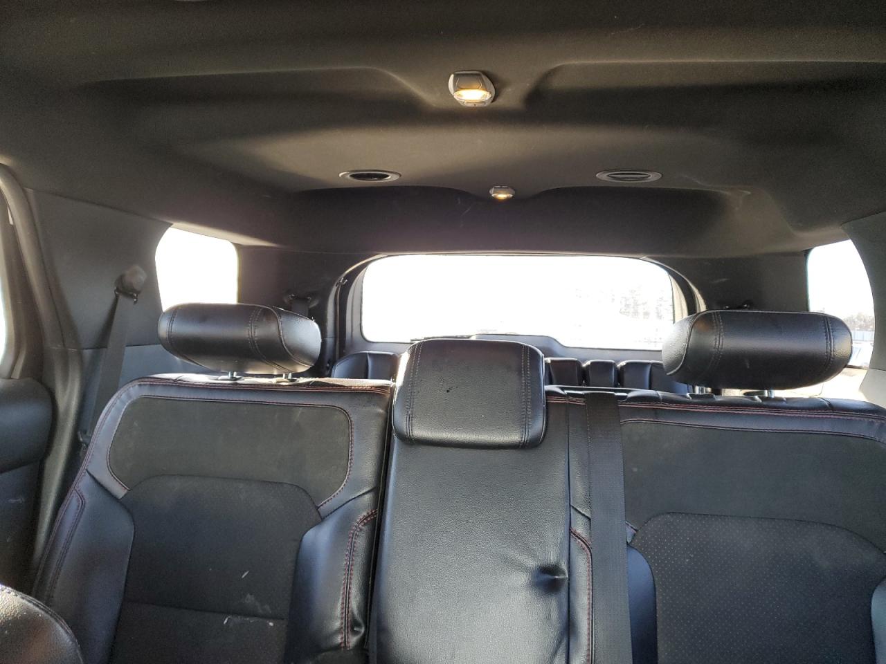 2019 Ford Explorer VIN 1FM5K8D84KGB50617 Copart auction photo, front end / side damage thumbnail 10