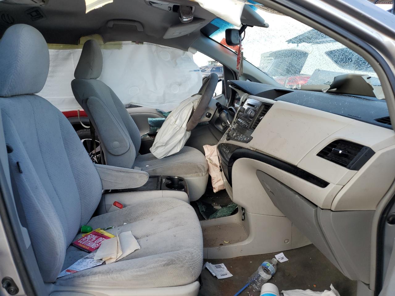 2013 Toyota Sienna VIN 5TDKK3DC2DS314583 Copart auction photo, front end / side damage thumbnail 7