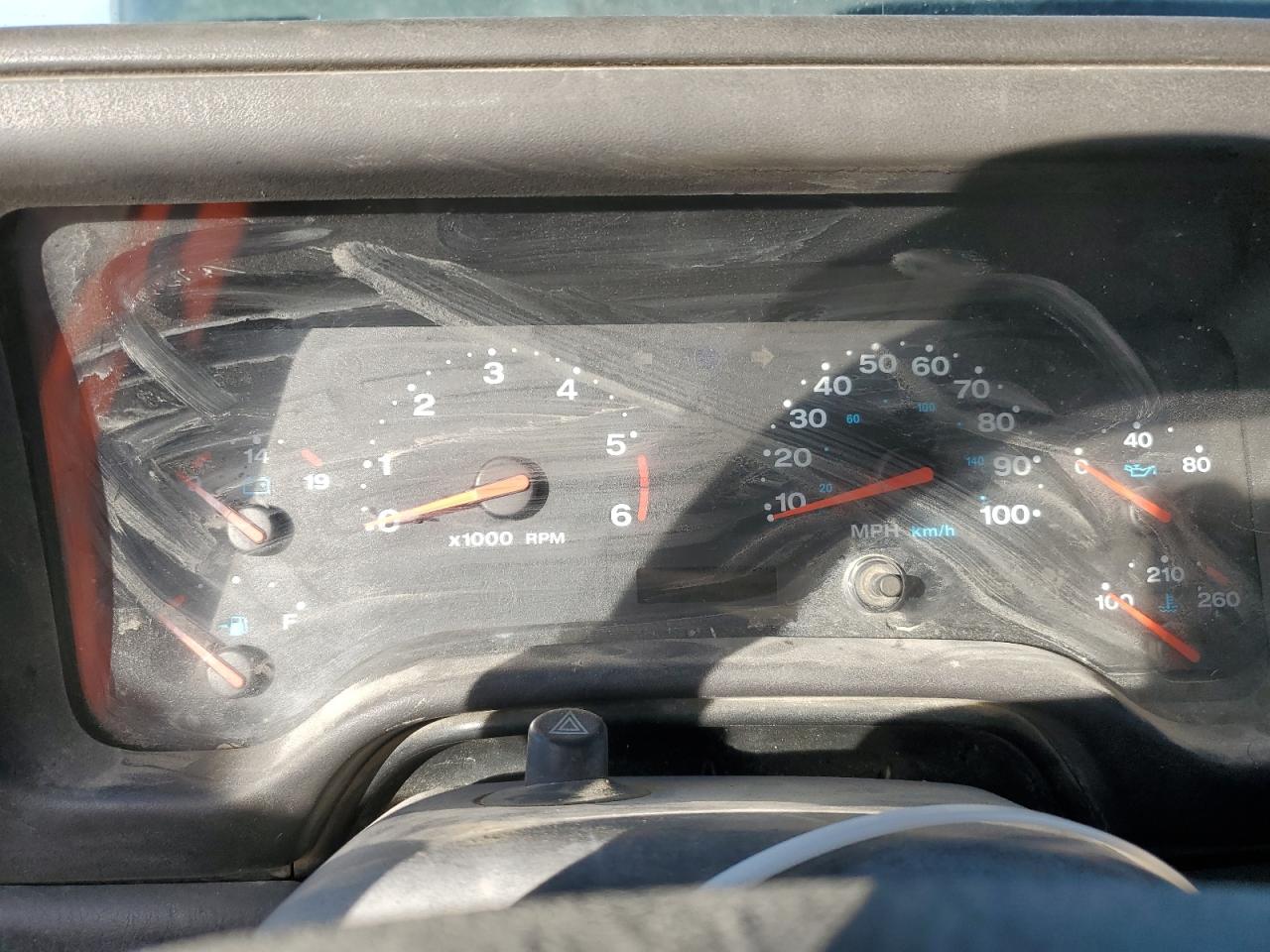 2002 Jeep Wrangler VIN 1J4FA29P72P723223 Copart auction photo, front end / minor dent/scratches damage thumbnail 9