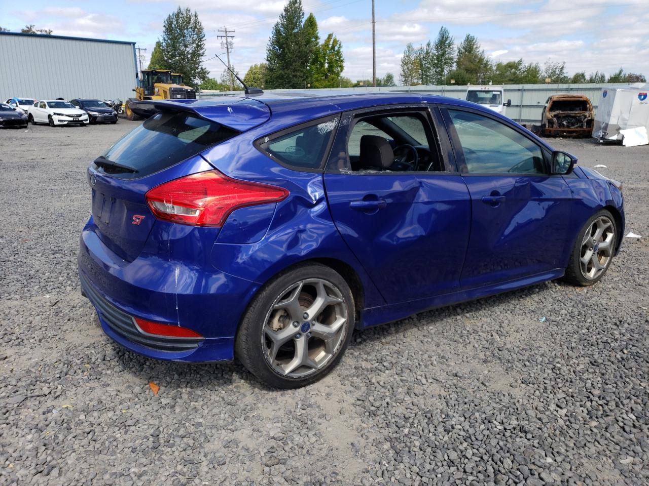 2015 Ford Focus VIN 1FADP3L94FL380479 Copart auction photo, vandalism / all over damage thumbnail 3