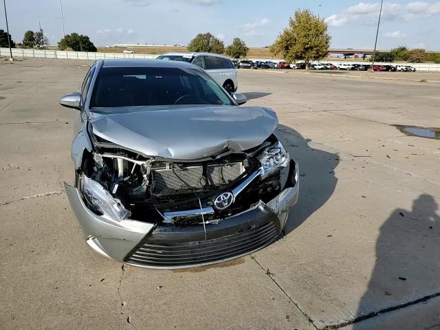 2015 Toyota Camry VIN 4T4BF1FK0FR452278 Copart auction photo, front end / minor dent/scratches damage thumbnail 11