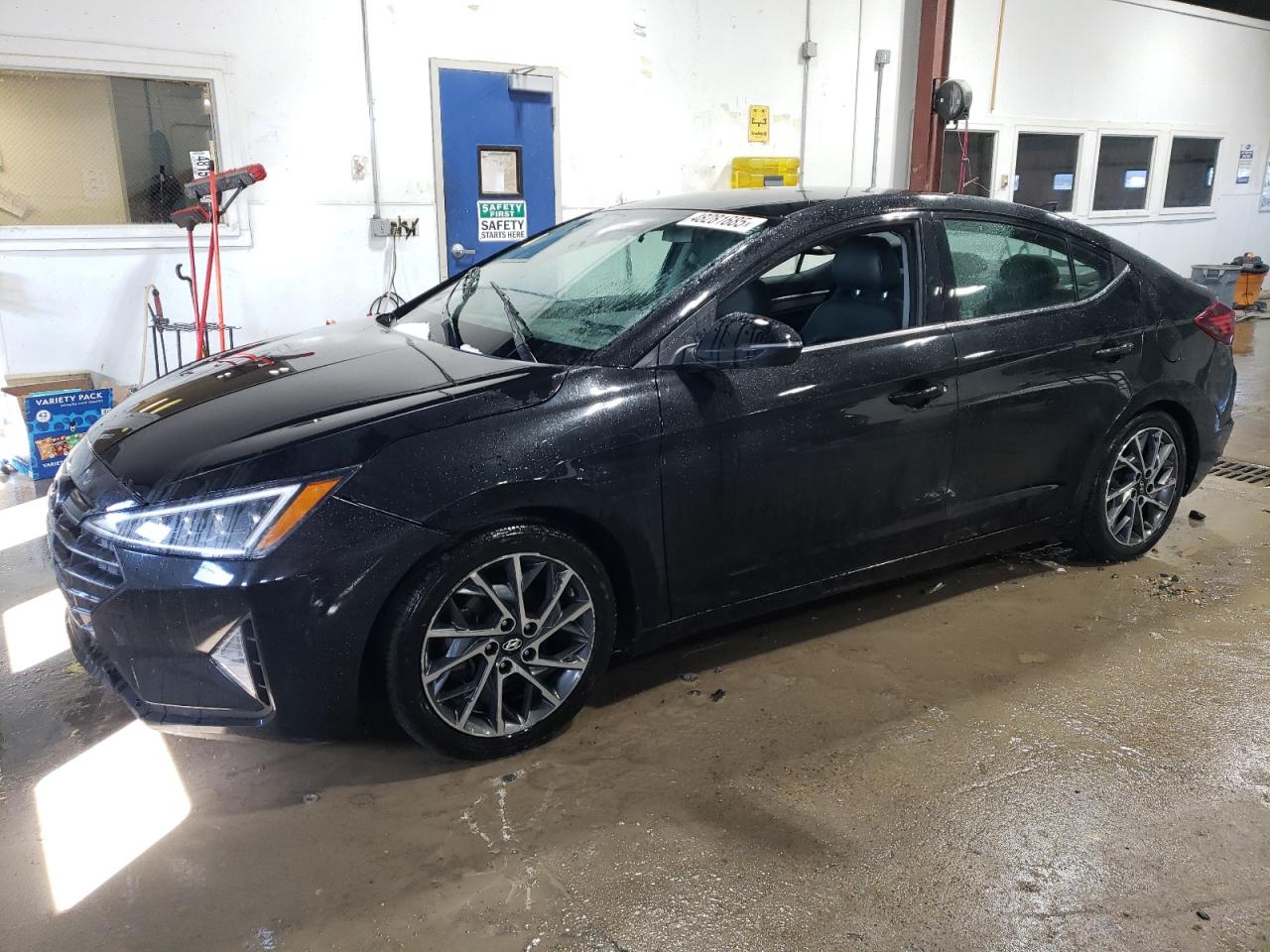 2019 Hyundai Elantra VIN 5NPD84LF1KH465863