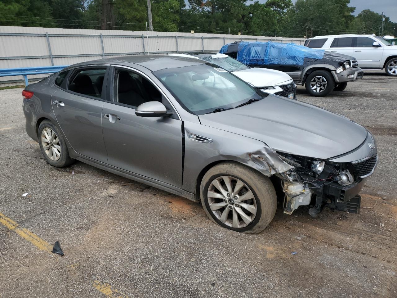 2016 KIA Optima VIN 5XXGT4L30GG076555 Copart auction photo, front end / side damage thumbnail 4