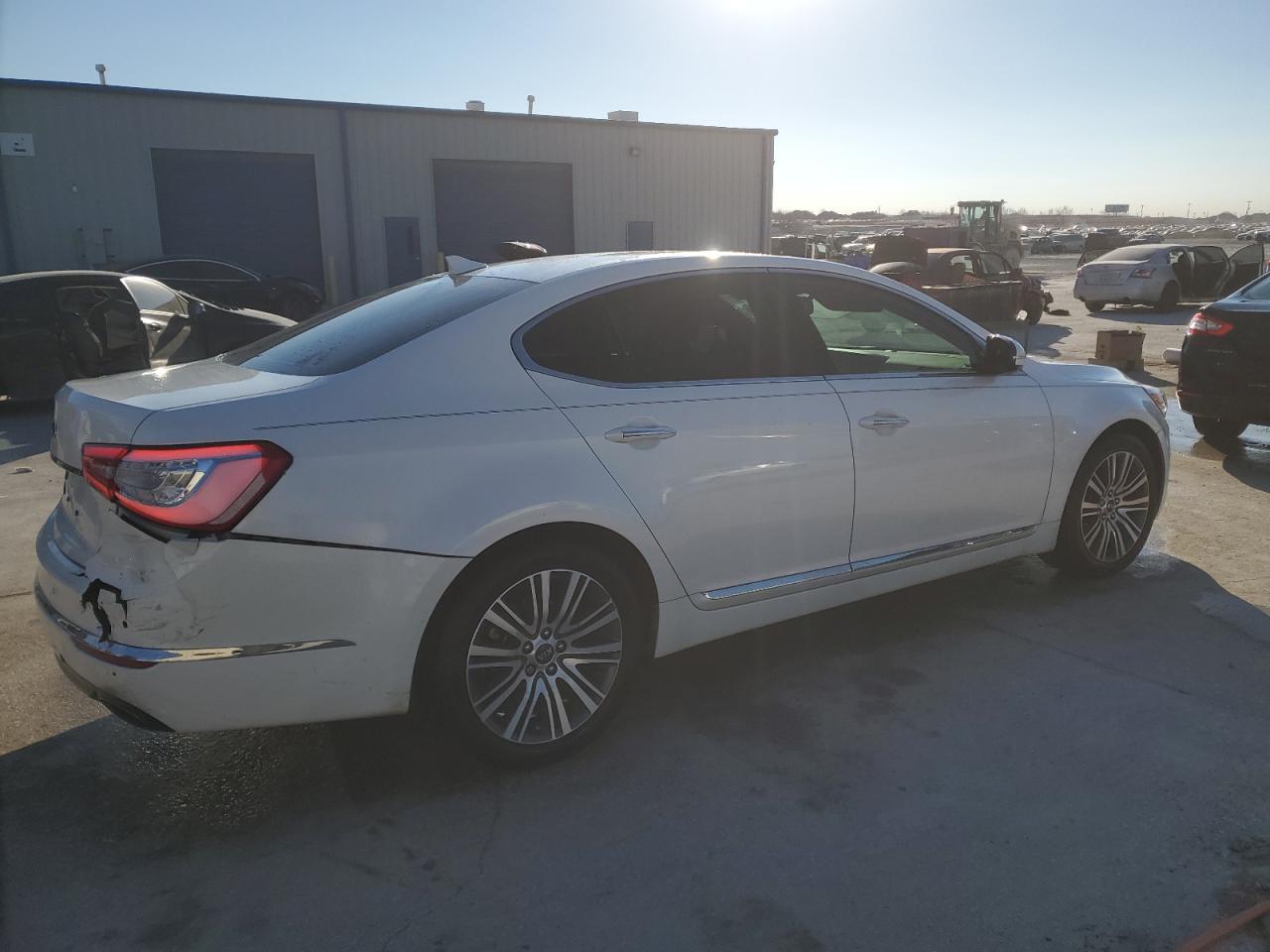 2014 KIA Cadenza VIN KNALN4D70E5133474 Copart auction photo, rear end / minor dent/scratches damage thumbnail 3