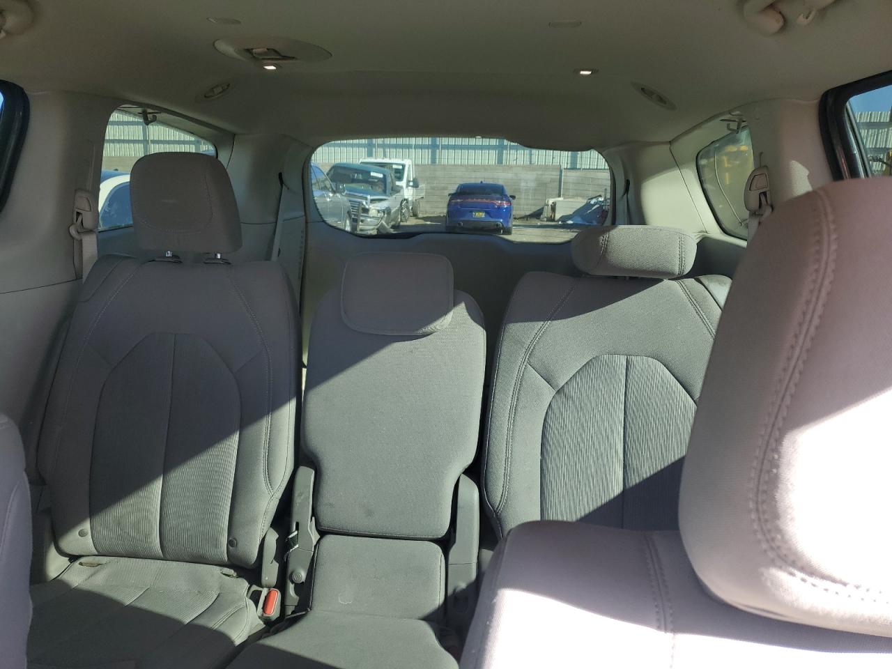 2017 Chrysler Pacifica VIN 2C4RC1DG8HR502106 Copart auction photo, front end damage thumbnail 9