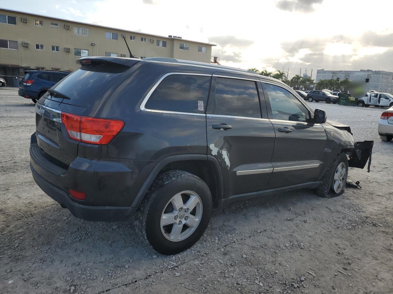 2012 Jeep Grand Cherokee VIN 1C4RJEAG5CC227829 Copart auction photo, front end damage thumbnail 3