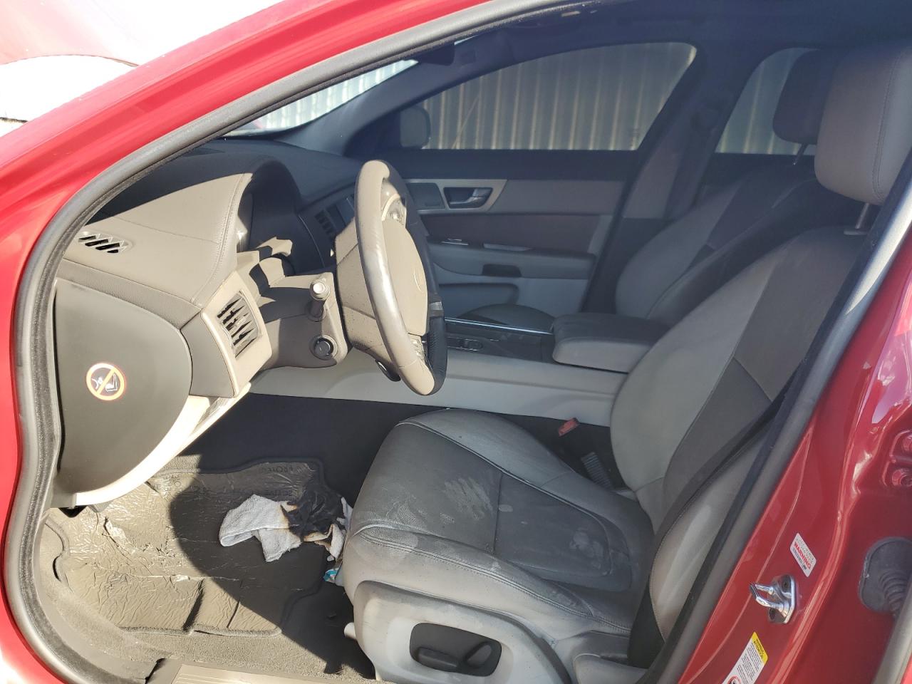 2015 Jaguar XF VIN SAJWA0FS1FPU67770 Copart auction photo, burn - interior / minor dent/scratches damage thumbnail 7
