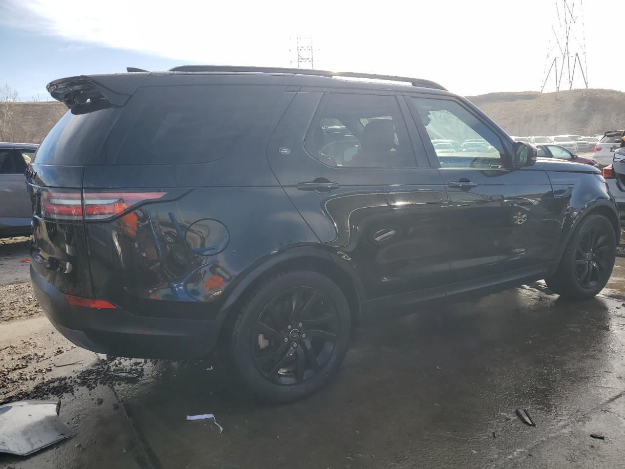 2017 Land Rover Discovery VIN SALRRBBV0HA020118 Copart auction photo, front end / side damage thumbnail 3