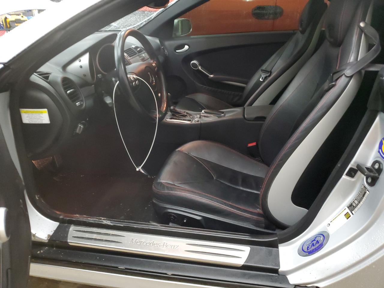 2008 Mercedes-Benz SLK-klasse VIN WDBWK56F08F180858 Copart auction photo, front end / minor dent/scratches damage thumbnail 7