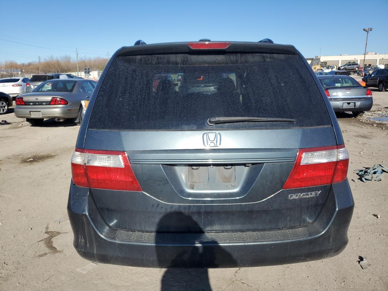 2005 Honda Odyssey VIN 5FNRL38765B115647 Copart auction photo, side / minor dent/scratches damage thumbnail 6