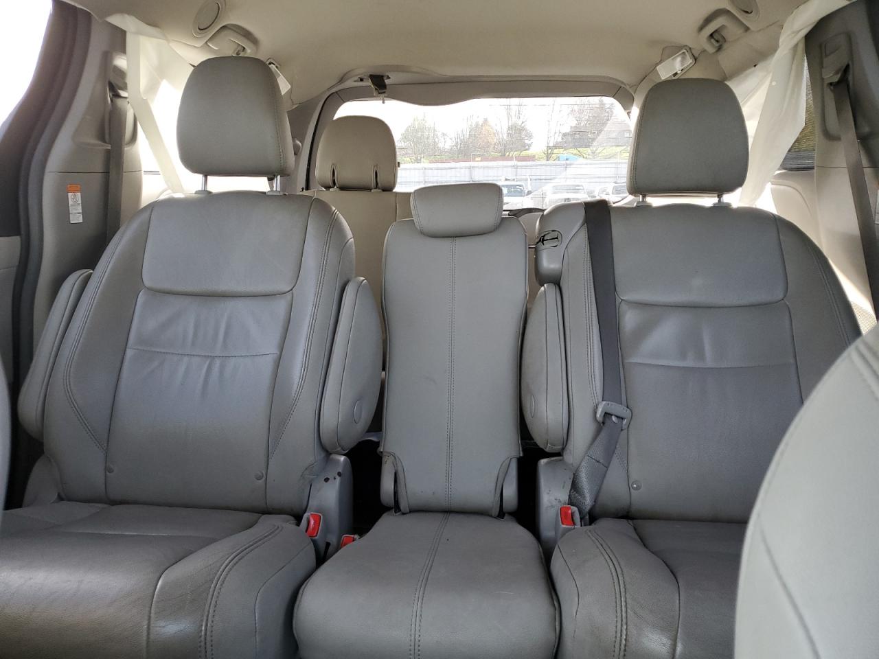 2018 Toyota Sienna VIN 5TDYZ3DC0JS940103 Copart auction photo, front end / undercarriage damage thumbnail 10