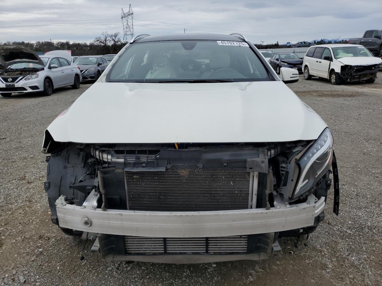 2017 Mercedes-Benz GLA-klasse VIN WDCTG4EB2HJ301184 Copart auction photo, front end / side damage thumbnail 5