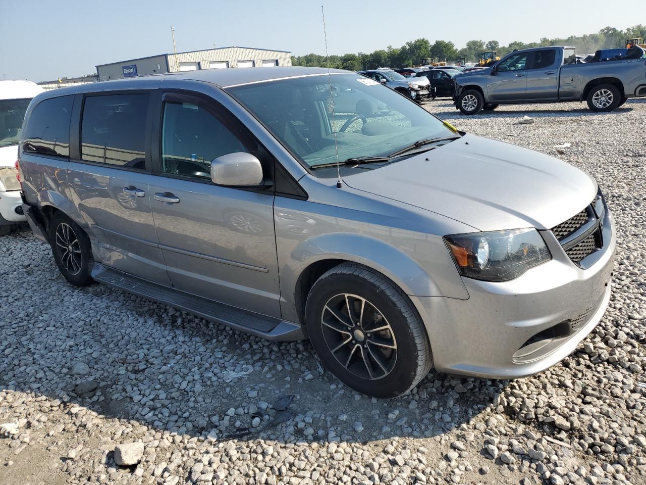 2015 Dodge Caravan VIN 2C4RDGBG3FR664032 Copart auction photo, side damage thumbnail 4
