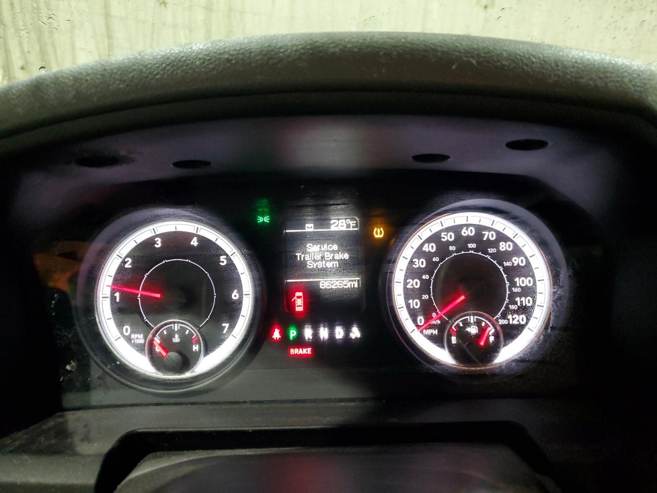 2013 RAM 1500 VIN 1C6RR7FT5DS576658 Copart auction photo, front end / side damage thumbnail 9