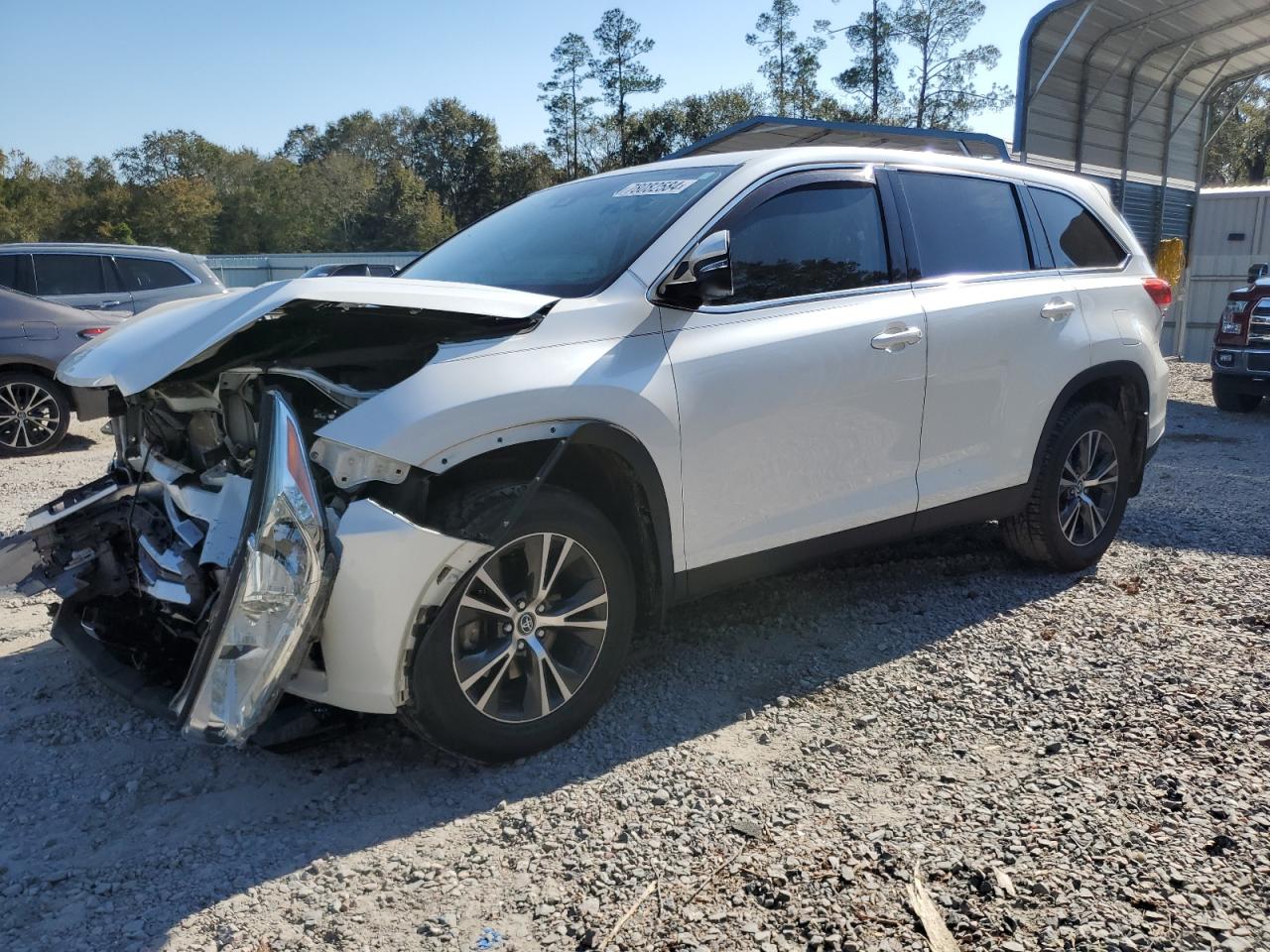 2019 Toyota Highlander VIN 5TDZZRFH2KS327241