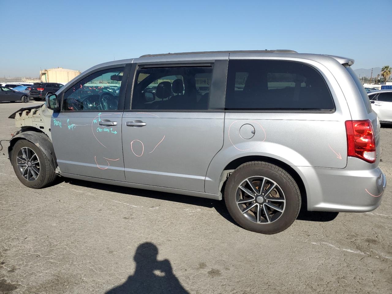 2018 Dodge Caravan VIN 2C4RDGEG0JR221275 Copart auction photo, front end / side damage thumbnail 2