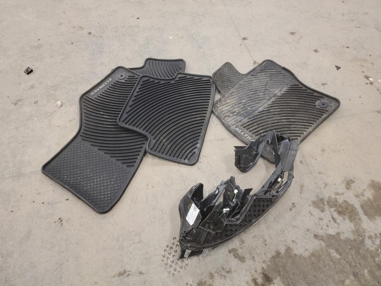2018 Volkswagen Golf VIN 3VWH17AU5JM759796 Copart auction photo, front end damage thumbnail 14