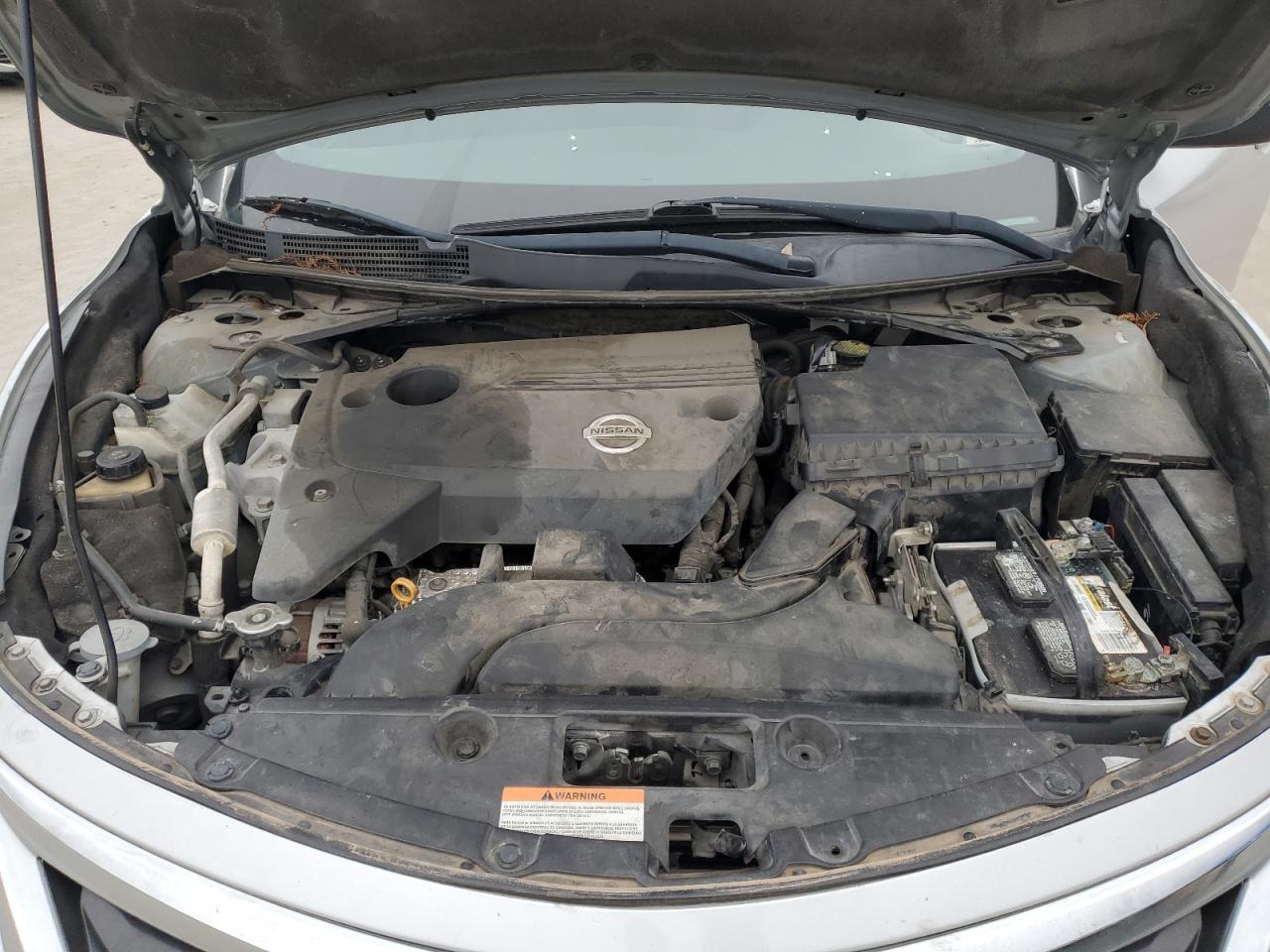 2014 Nissan Altima VIN 1N4AL3AP4EN348165 Copart auction photo, minor dent/scratches damage thumbnail 11