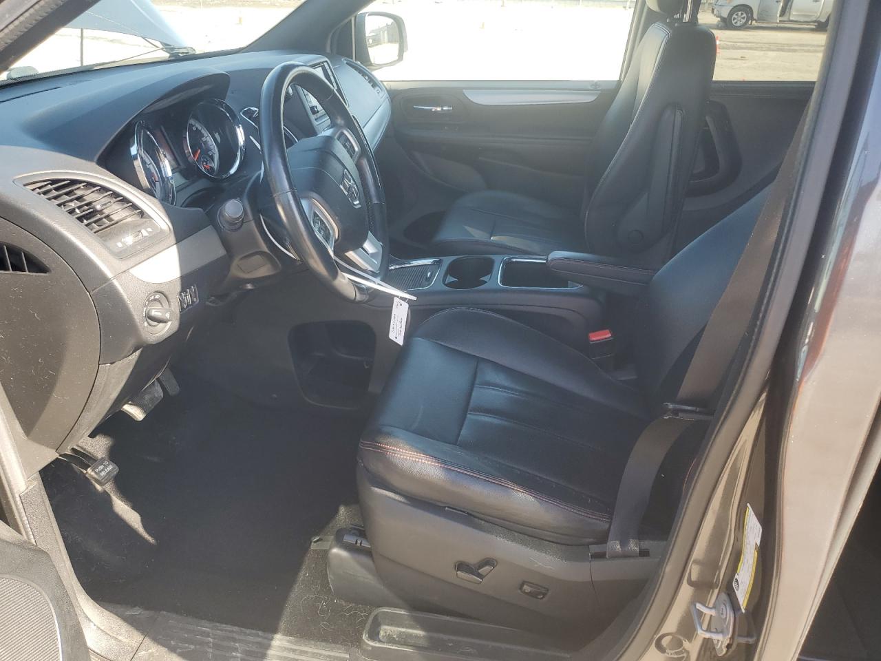 2019 Dodge Caravan VIN 2C4RDGEG3KR659631 Copart auction photo, front end damage thumbnail 7