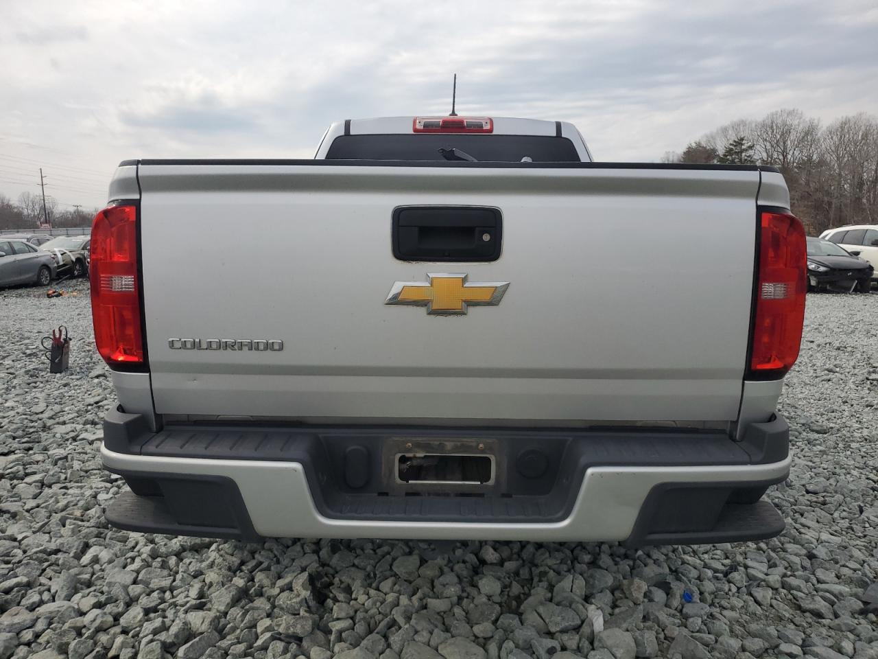 2016 Chevrolet Colorado VIN 1GCHSBE32G1198323 Copart auction photo, front end / side damage thumbnail 6