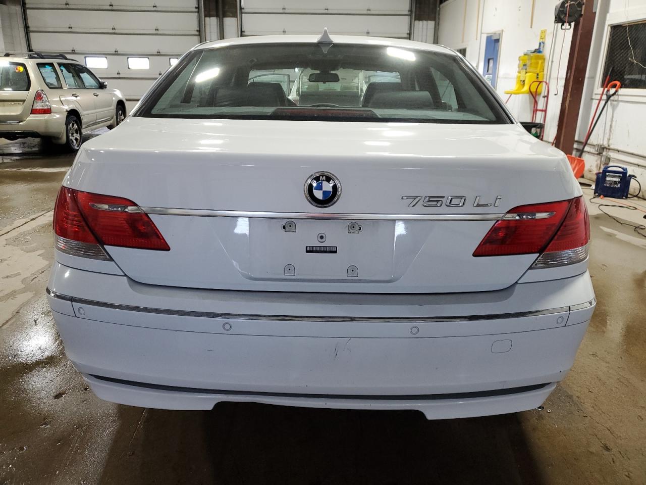 2006 BMW 7er VIN WBAHN83556DT31858 Copart auction photo, front end damage thumbnail 6