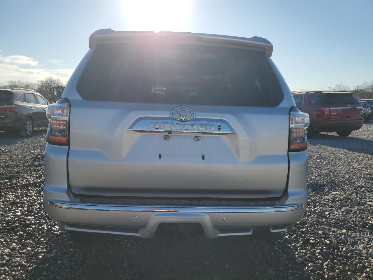 2021 Toyota 4Runner VIN JTEDU5JR2M5230109 Copart auction photo, front end / side damage thumbnail 6