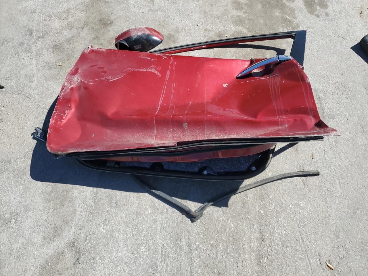 2014 Nissan Sentra VIN 3N1AB7AP1EL685013 Copart auction photo, side / minor dent/scratches damage thumbnail 12