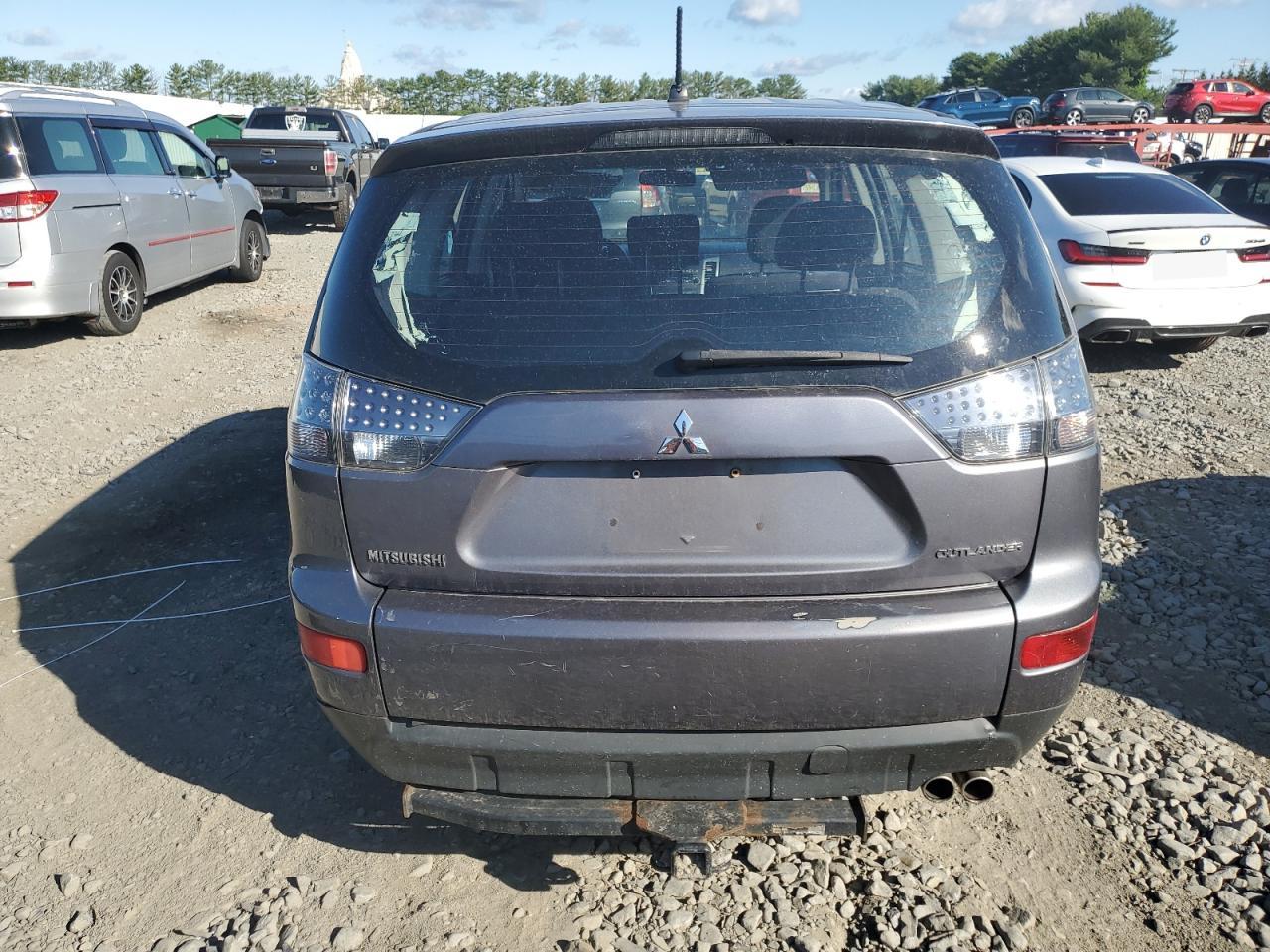 2007 Mitsubishi Outlander VIN JA4MS31X97Z008381 Copart auction photo, side / undercarriage damage thumbnail 6