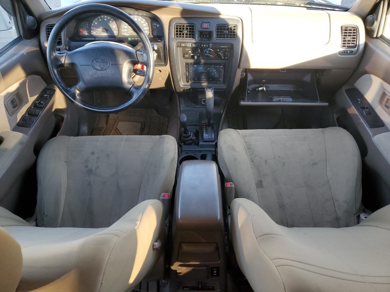 2000 Toyota 4Runner VIN JT3HN86R8Y0319073 Copart auction photo, undercarriage / side damage thumbnail 8