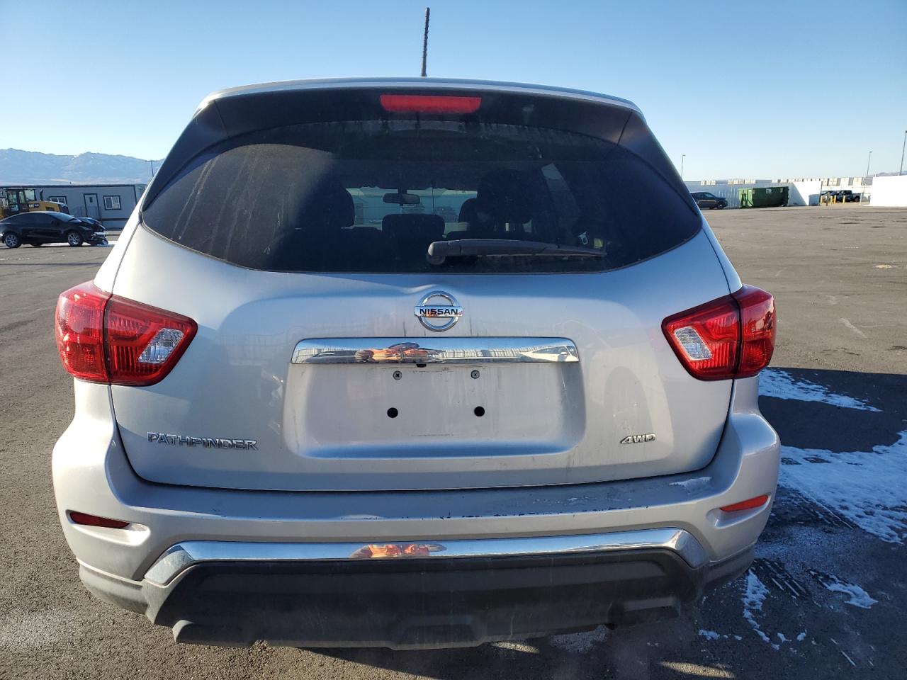 2017 Nissan Pathfinder VIN 5N1DR2MMXHC697957 Copart auction photo, front end damage thumbnail 6