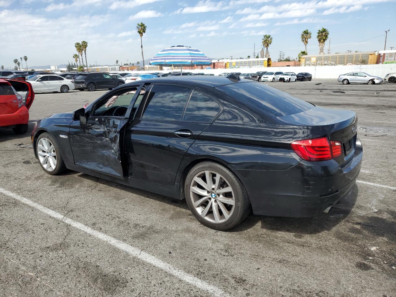 2011 BMW 5er VIN WBAFR7C55BC805376 Copart auction photo, side damage thumbnail 2