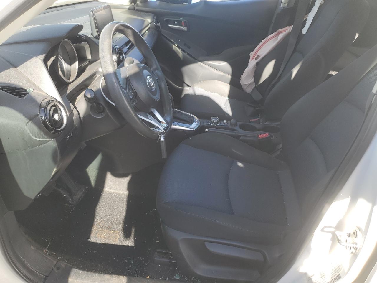 2020 Toyota Yaris VIN 3MYDLBYV7LY716474 Copart auction photo, side damage thumbnail 7