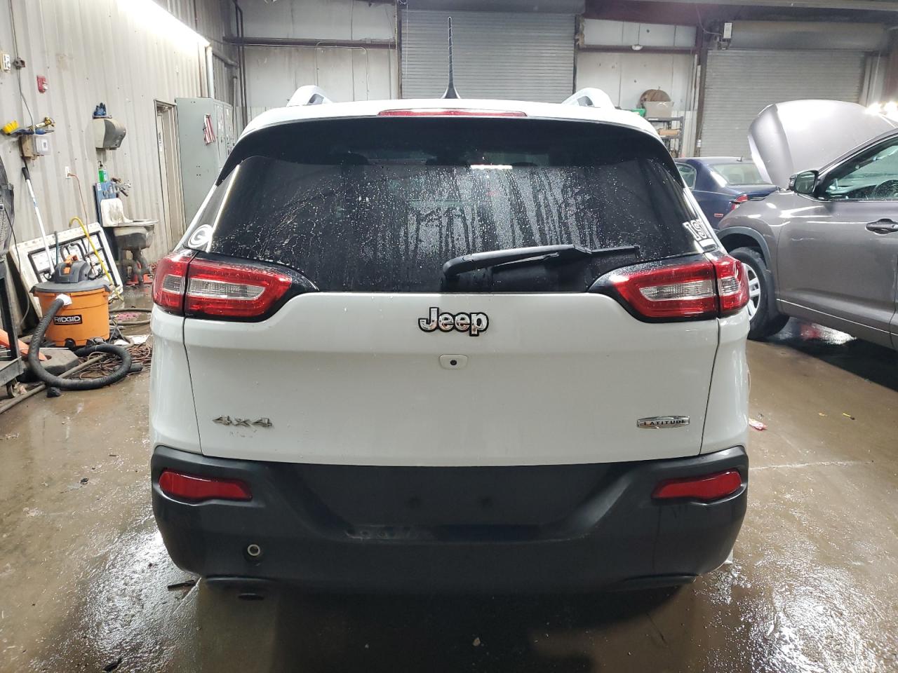2016 Jeep Grand Cherokee VIN 1C4PJMCB8GW109023 Copart auction photo, front end / minor dent/scratches damage thumbnail 6