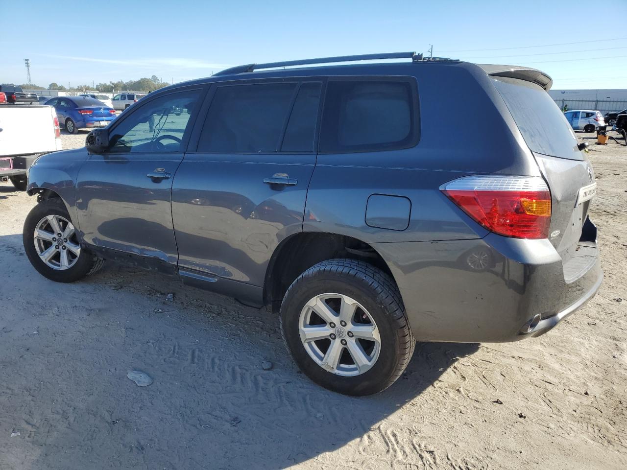 2010 Toyota Highlander VIN 5TDZK3EH4AS004536 Copart auction photo, all over / front end damage thumbnail 2