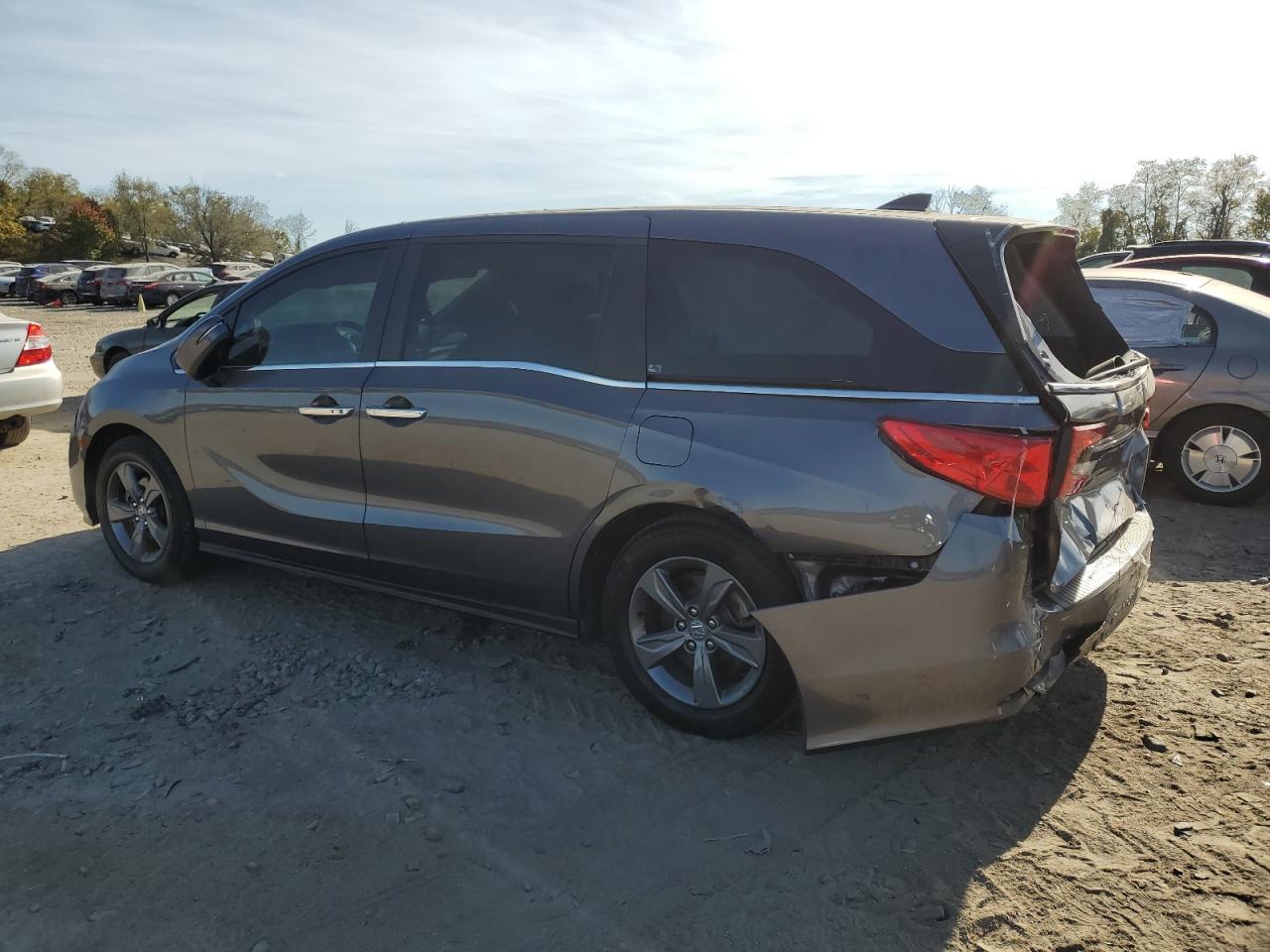 2021 Honda Odyssey VIN 5FNRL6H57MB043954 Copart auction photo, rear end / minor dent/scratches damage thumbnail 2