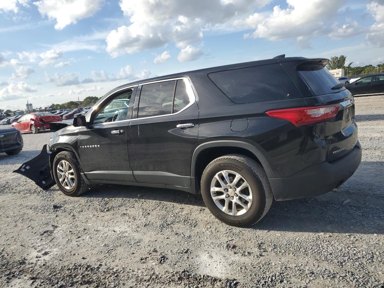 2019 Chevrolet Traverse VIN 1GNERFKW7KJ201642 Copart auction photo, front end damage thumbnail 2