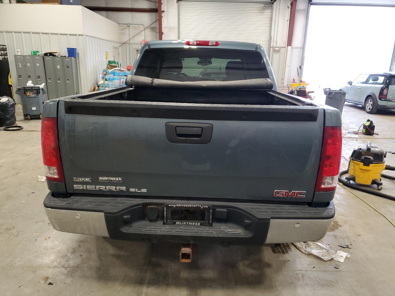 2009 GMC Sierra VIN 3GTEK23379G153386 Copart auction photo, front end damage thumbnail 6