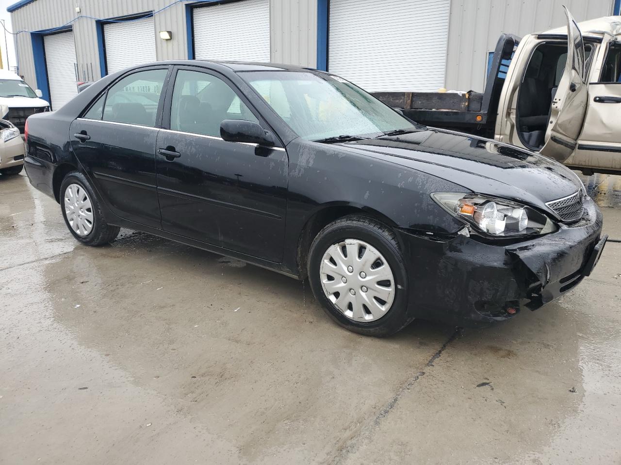 2004 Toyota Camry VIN 4T1BE32K34U338674 Copart auction photo, front end damage thumbnail 4