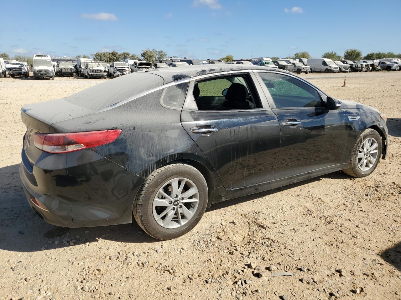 2016 KIA Optima VIN 5XXGT4L39GG108435 Copart auction photo, front end / minor dent/scratches damage thumbnail 3