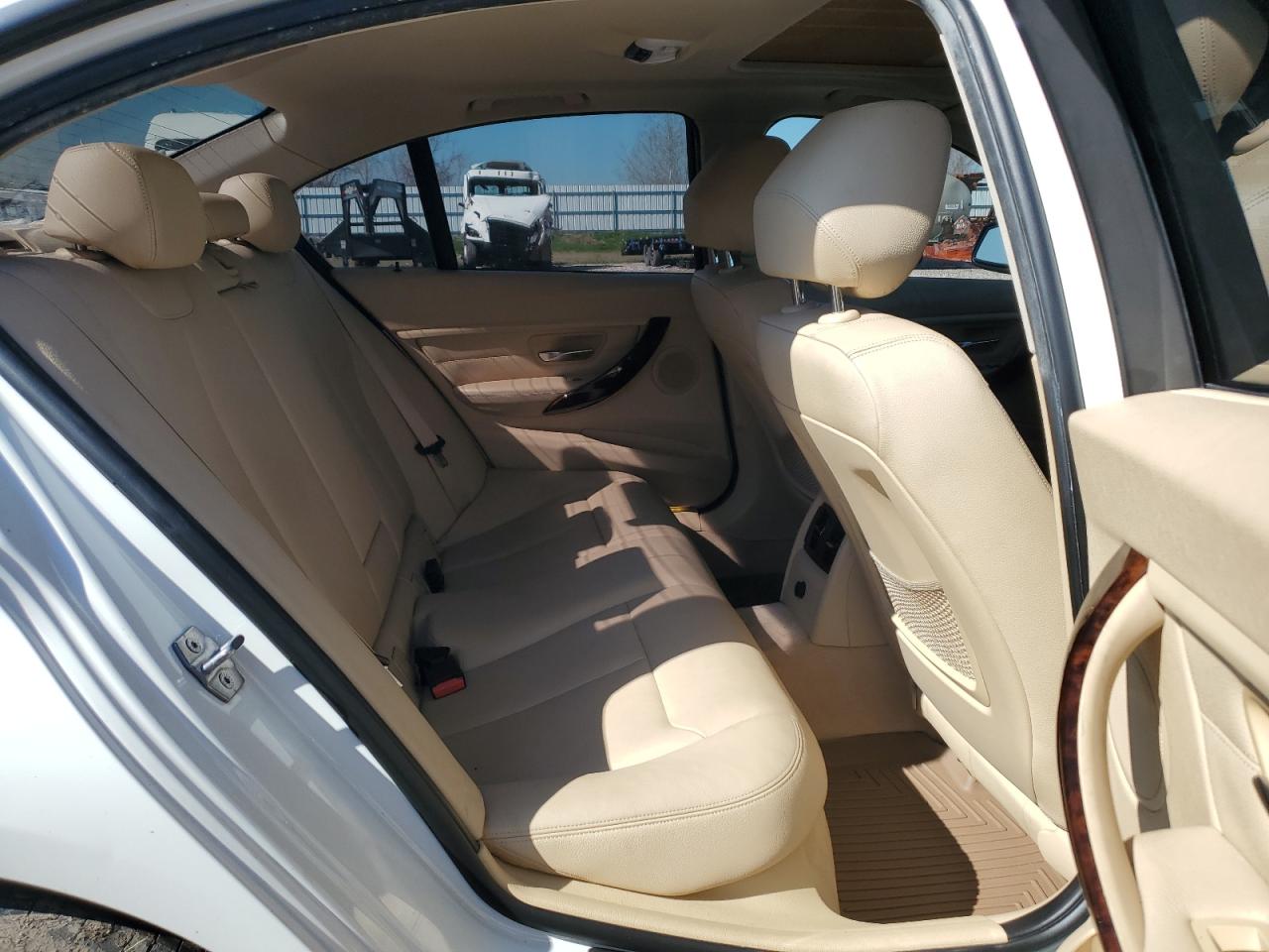 2013 BMW 3er VIN WBA3C1G5XDNR47855 Copart auction photo, mechanical / minor dent/scratches damage thumbnail 10