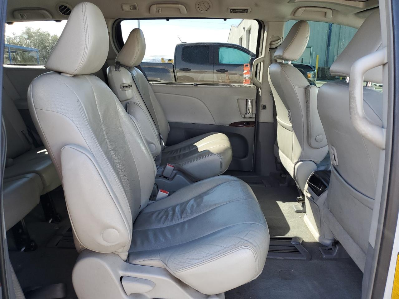 2012 Toyota Sienna VIN 5TDYK3DC7CS234513 Copart auction photo, front end damage thumbnail 11