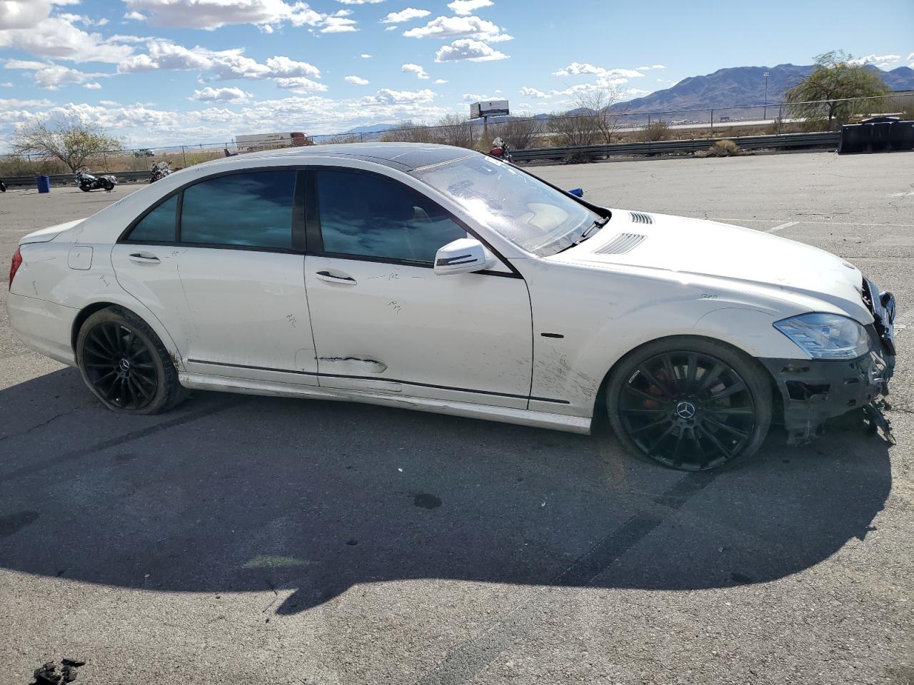 2012 Mercedes-Benz S-klasse VIN WDDNG7DB0CA480034 Copart auction photo, front end / side damage thumbnail 4