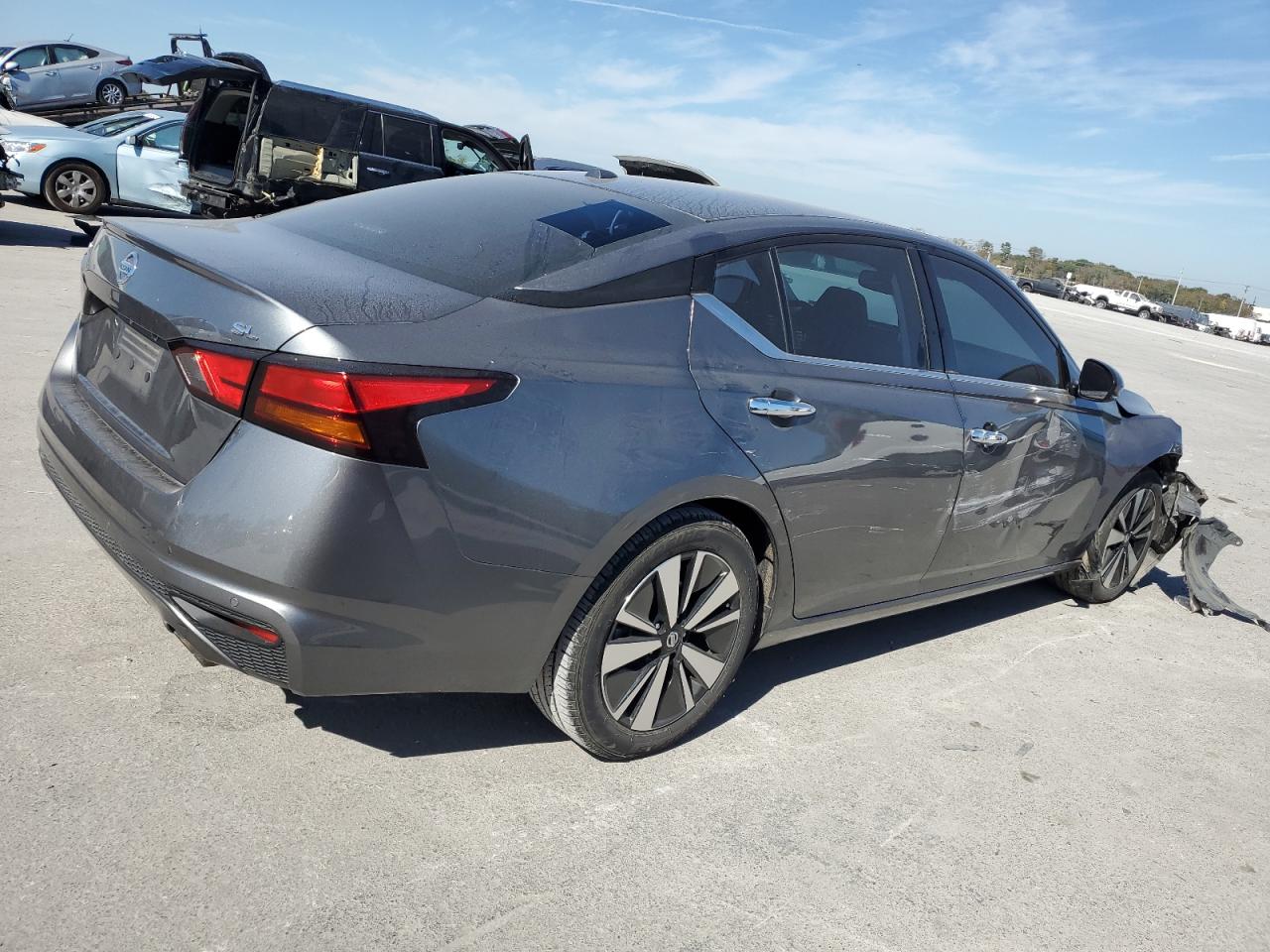 2020 Nissan Altima VIN 1N4BL4EV6LC232607 Copart auction photo, front end / side damage thumbnail 3