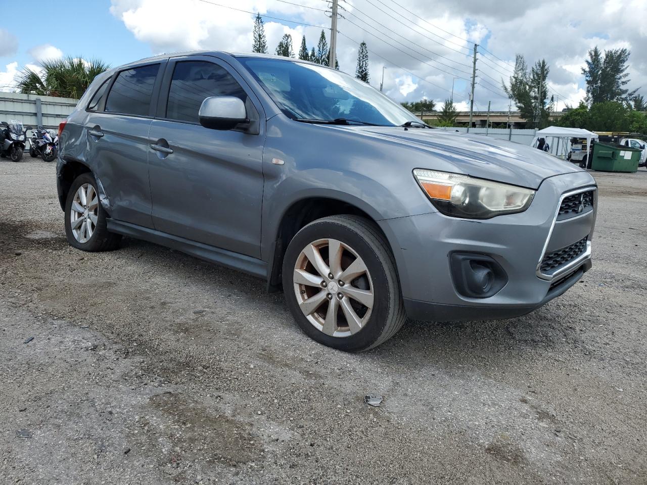 2013 Mitsubishi Outlander VIN 4A4AP3AU3DE009456 Copart auction photo, side / rear end damage thumbnail 4