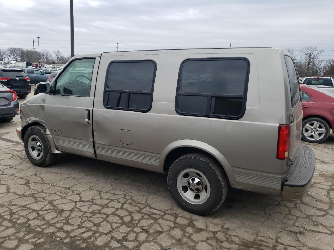 2002 Chevrolet Astro VIN 1GBDM19X52B111599 Copart auction photo, front end / side damage thumbnail 2