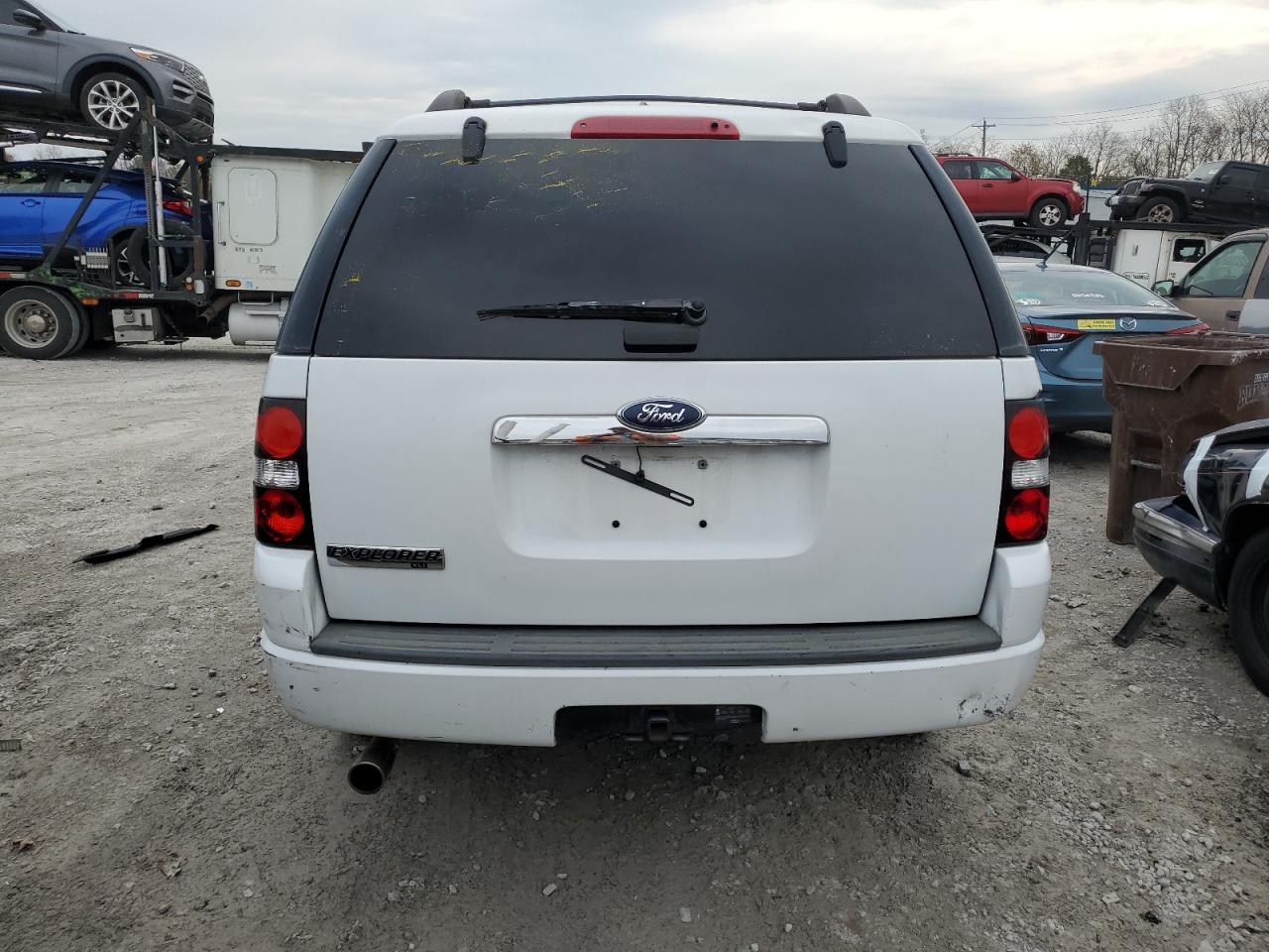 2010 Ford Explorer VIN 1FMEU6DE1AUA47384 Copart auction photo, normal wear / minor dent/scratches damage thumbnail 6