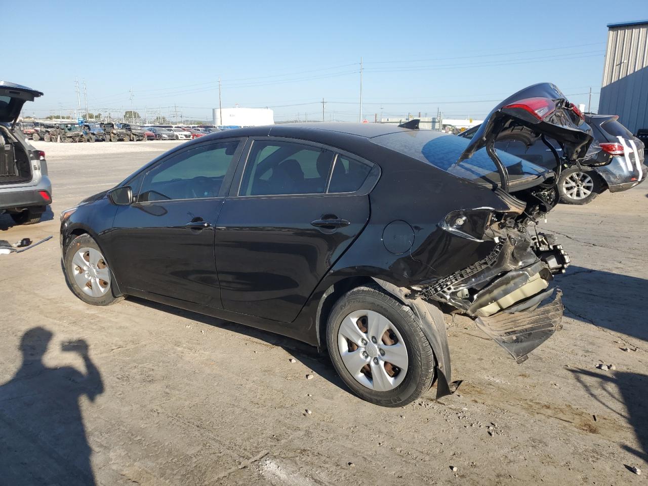 2018 KIA Forte VIN 3KPFK4A79JE163987 Copart auction photo, rear end / undercarriage damage thumbnail 2